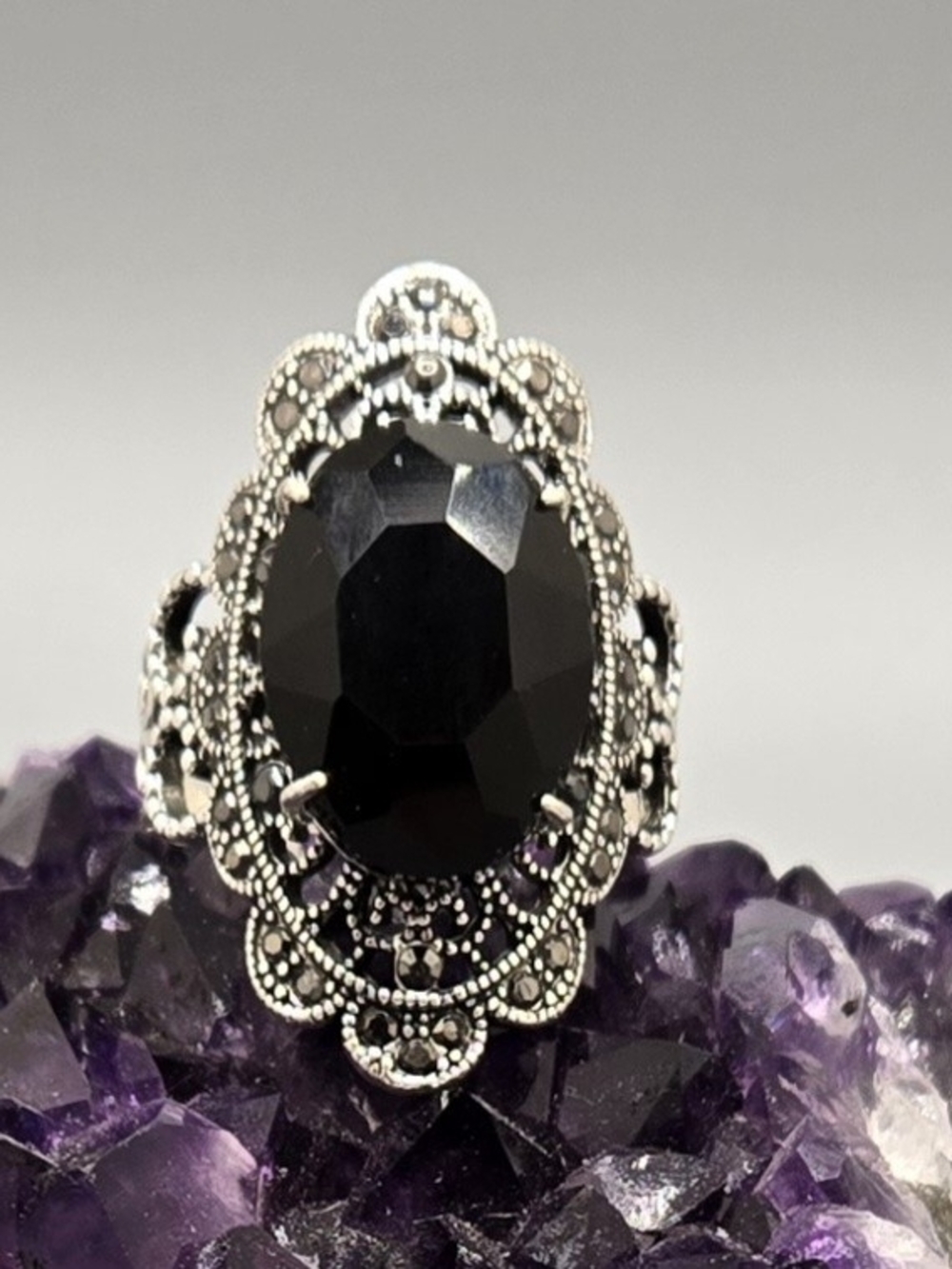 Black Glass Crystal Filigree Ring w/ Marcasites Silver Tone Size 10½